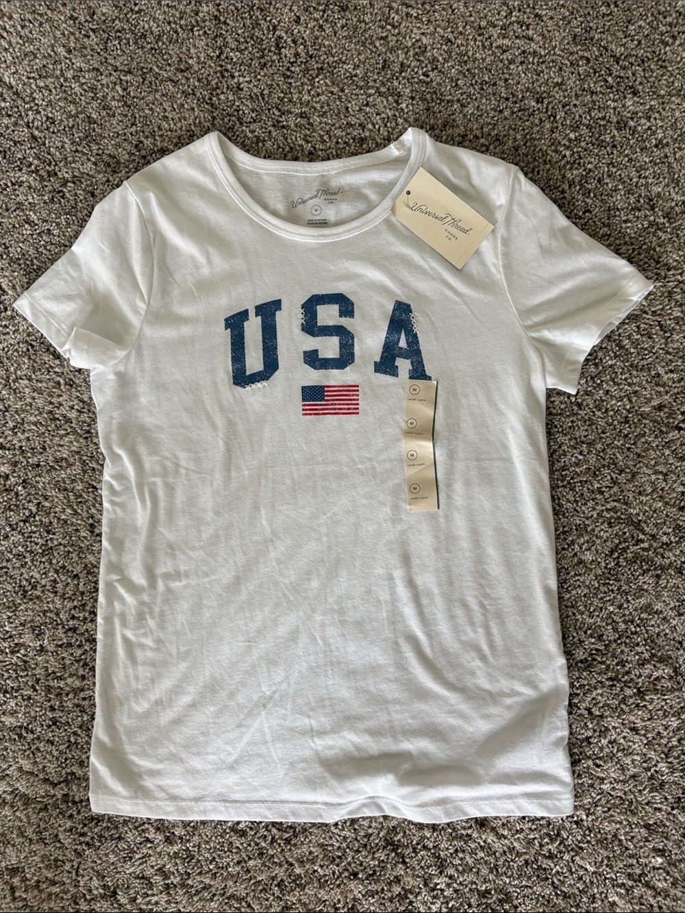 $8💕 UNIVERSAL THREAD White Short Sleeve Tee with Blue USA Graphic and Red Flag